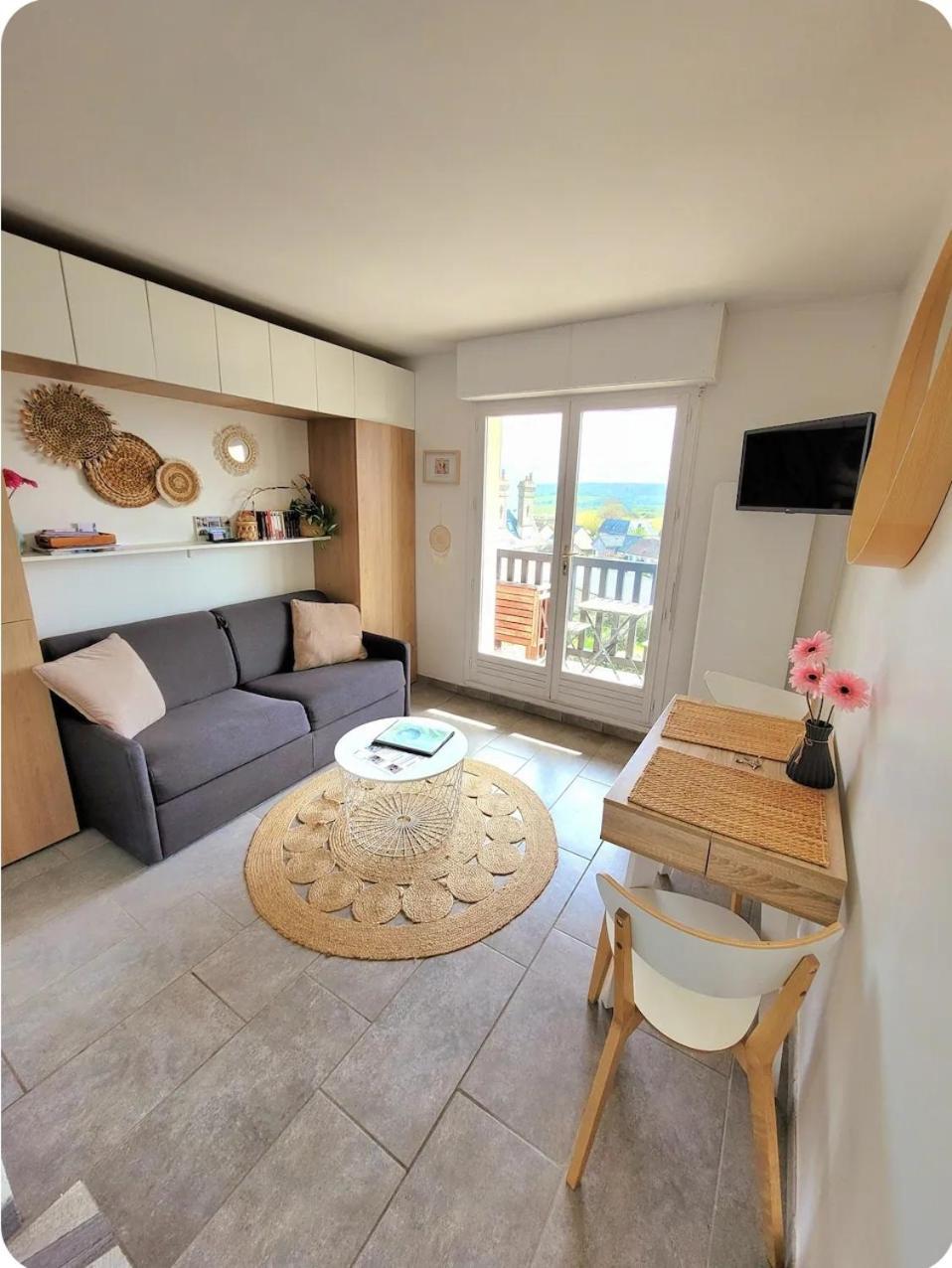 M2M Studio Magnifique Vue Mer - Avec Balcon - Les Pieds Dans L Eau! Блонвиль-сюр-Мер Экстерьер фото